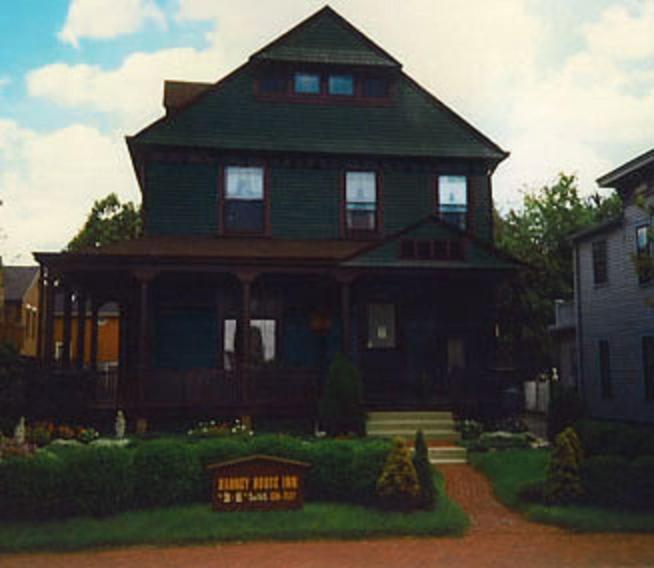 The Harney House Inn Main image 1